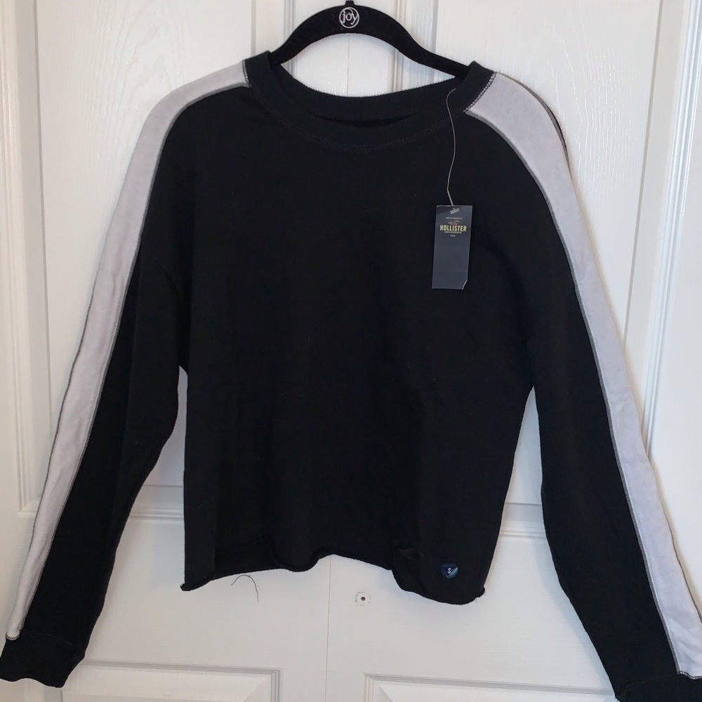 Hollister crop, black long sleeve